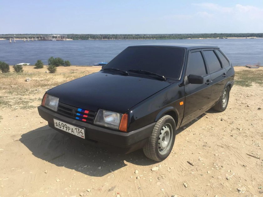 ВАЗ 2109 черная