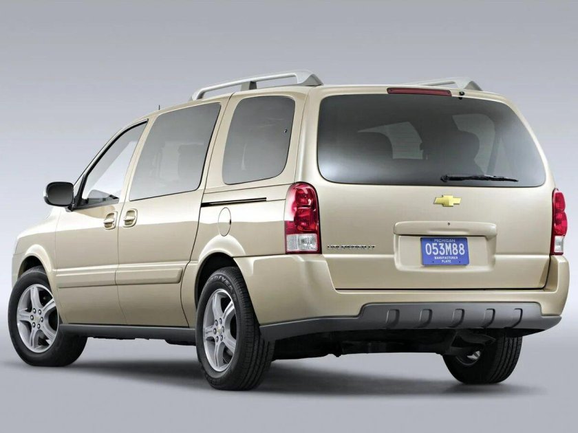 Минивэн chevrolet uplander
