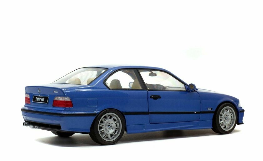 BMW m3 e30 Coupe 1990 Blue solido 1:18
