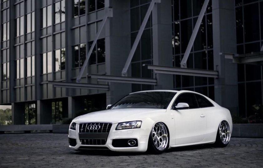 Audi s5 белая