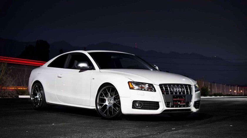 Audi s5 White
