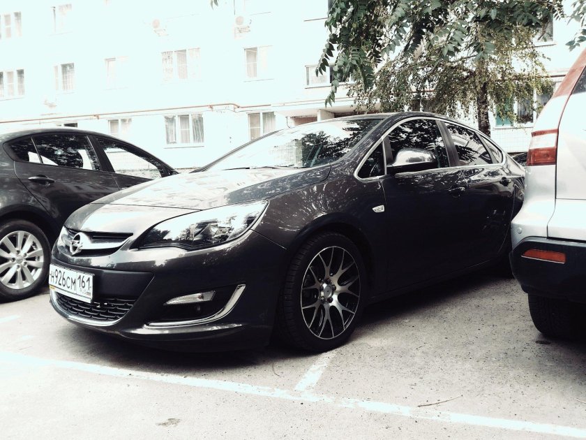 Opel Astra j r17
