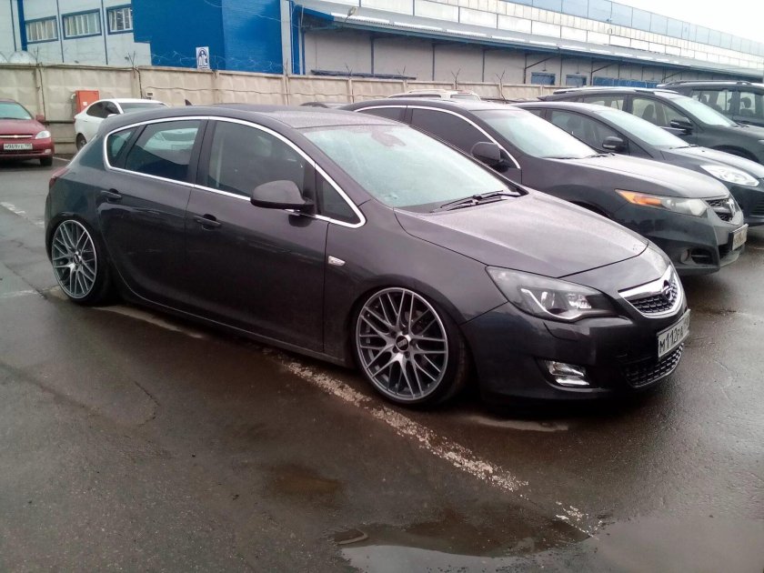Opel Astra j диски r19