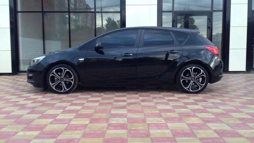 Opel Astra j r18