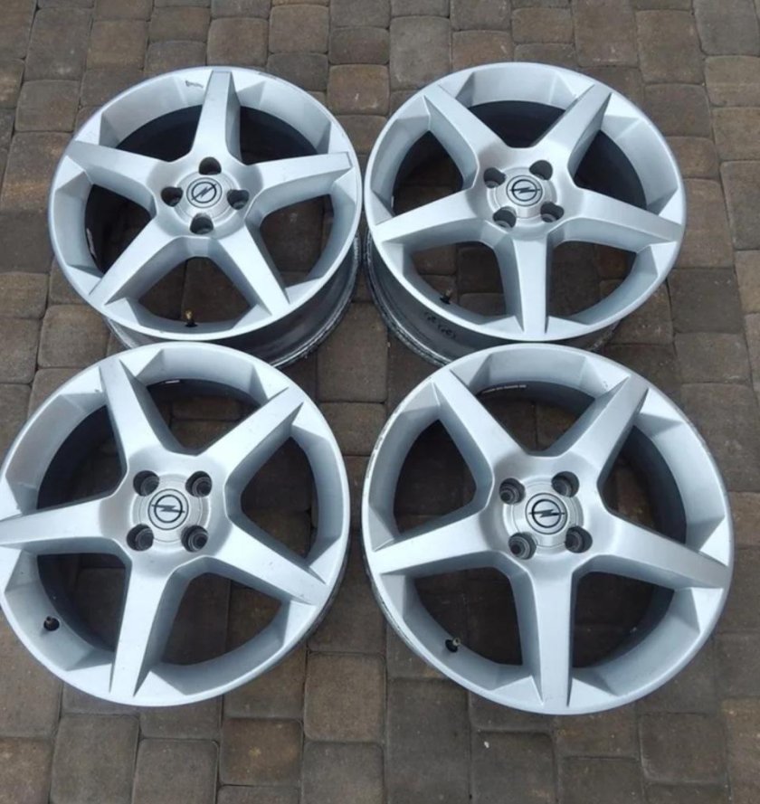 Опель Корса диски r17