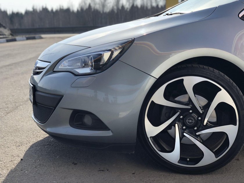 Opel Astra j диски r18