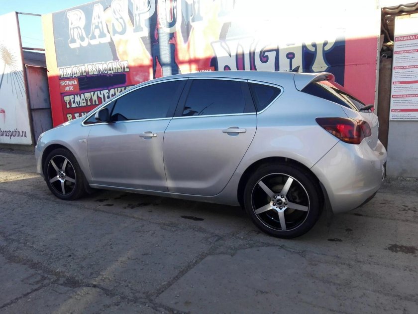 Opel Astra j диски r19