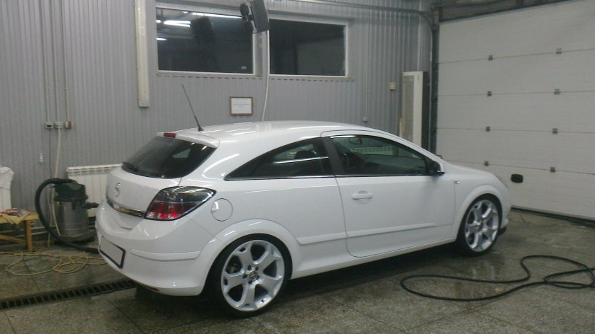 Опель Астра h GTC r19