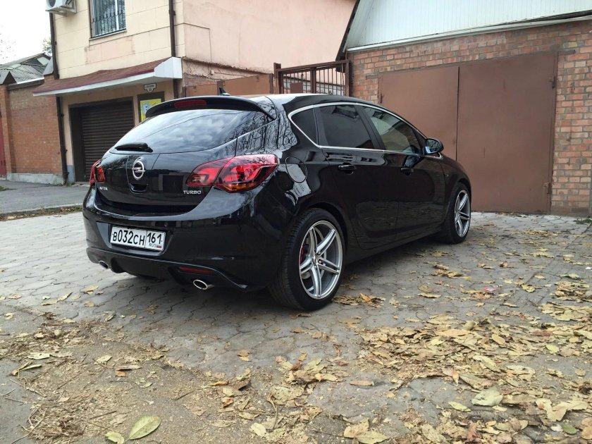 Opel Astra j r17