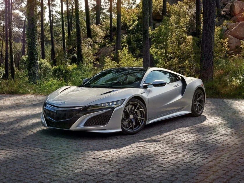 Хонда NSX 2020
