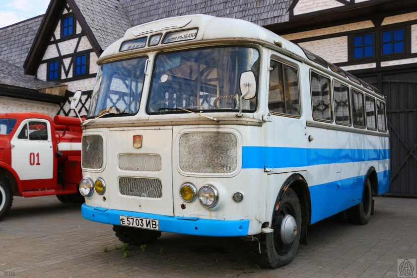 ПАЗ 672