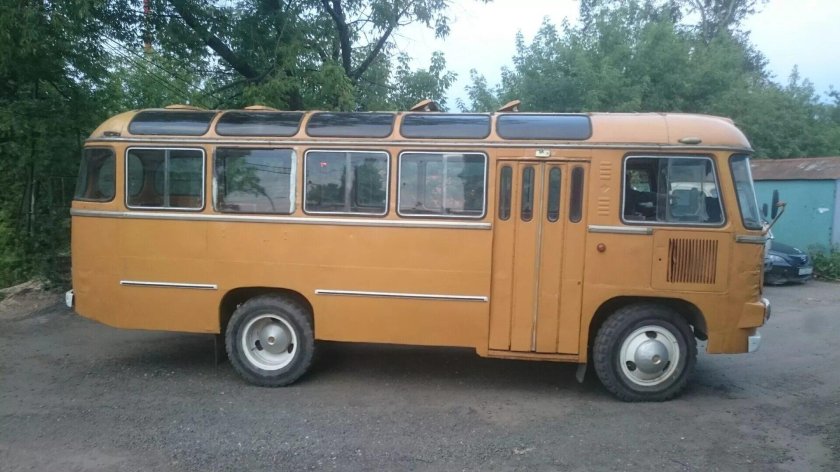 ПАЗ 672 сбоку