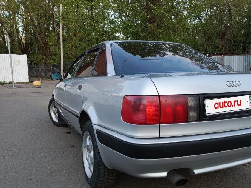Ауди 80 б3 серебристая