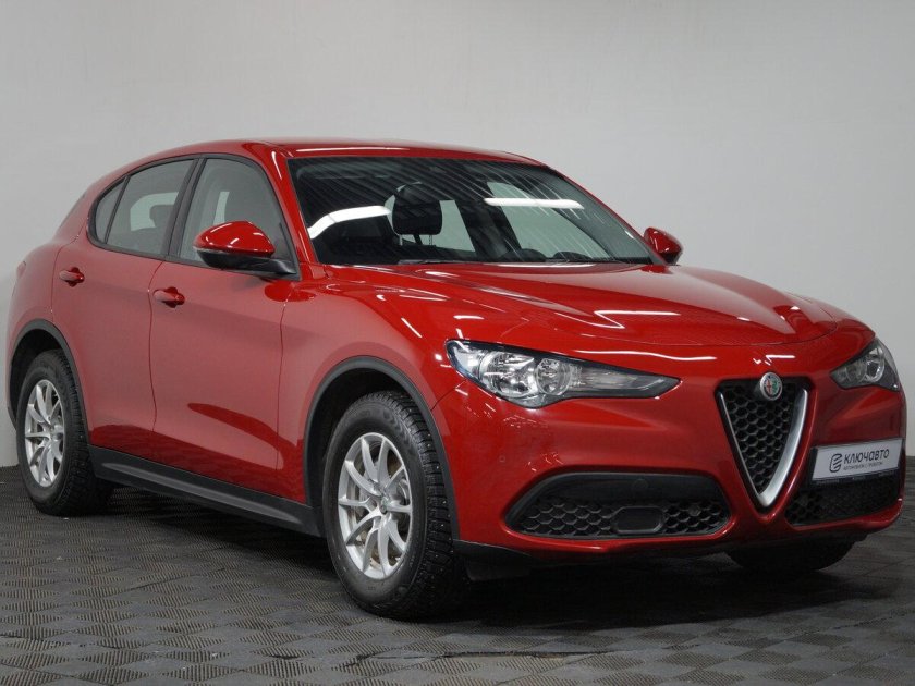 Alfa romeo stelvio 2017