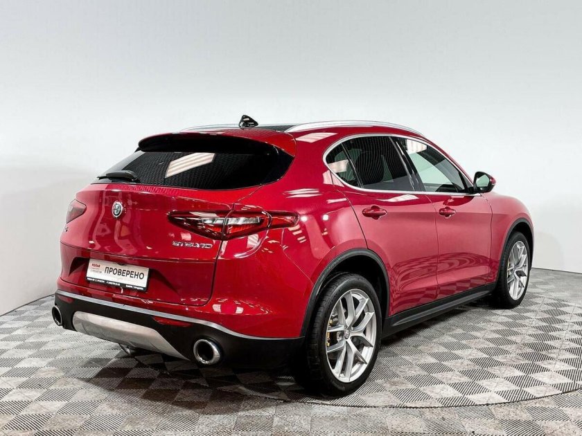 Alfa romeo stelvio 2018
