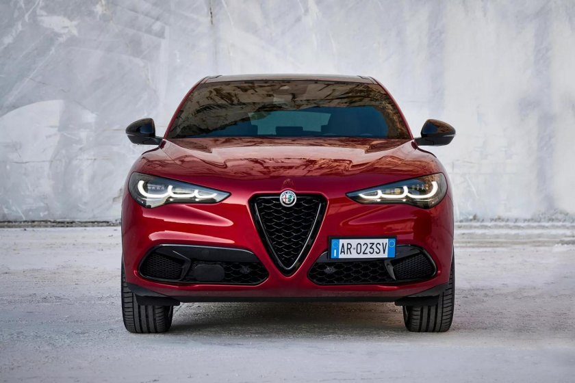 Alfa Romeo Stelvio 2023
