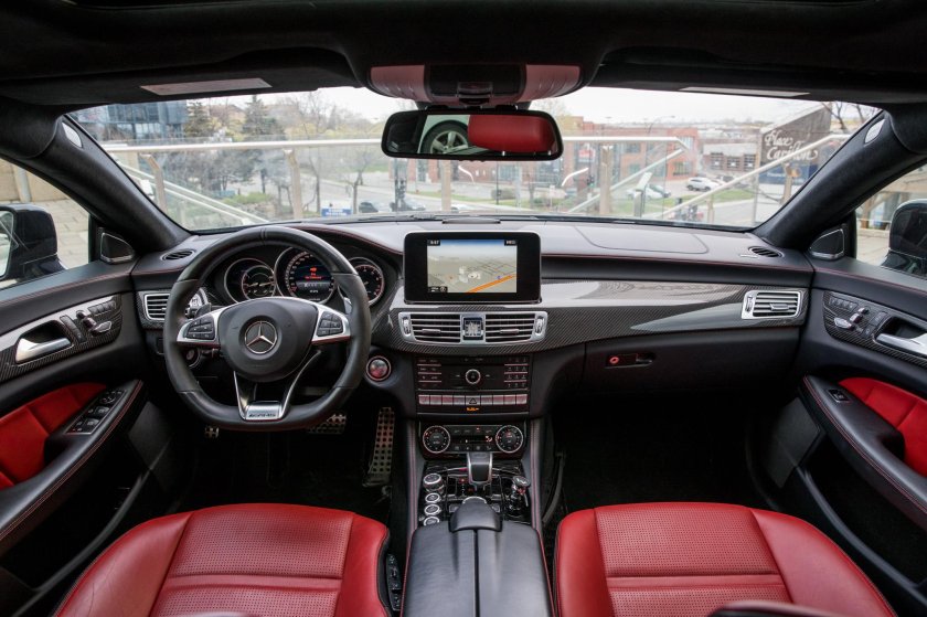Мерседес CLS 63 AMG салон