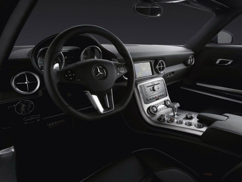 Мерседес SLS 2010