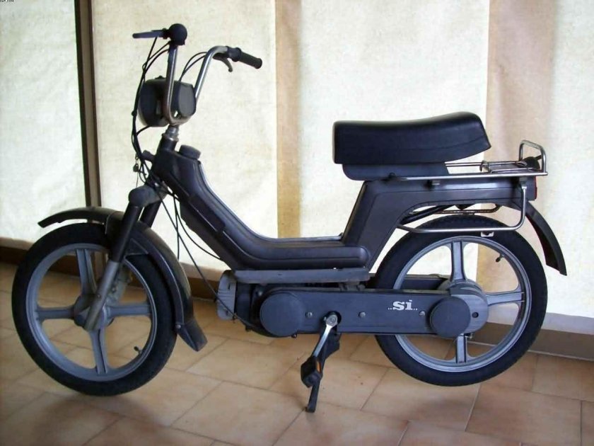 Итальянский мопед Piaggio