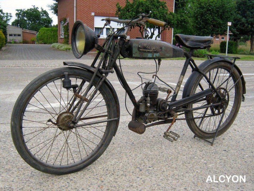 Мопед старый