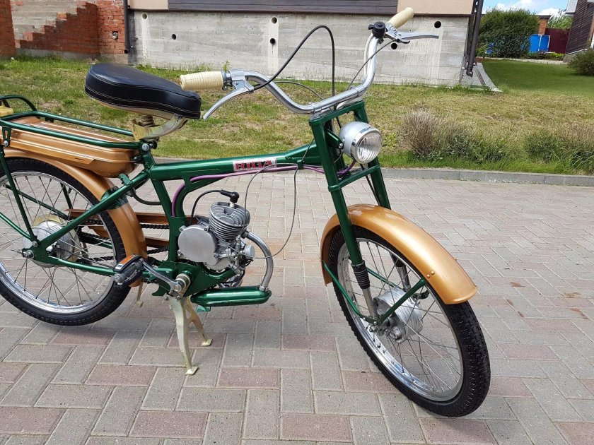 Мотовелосипед Рига 11