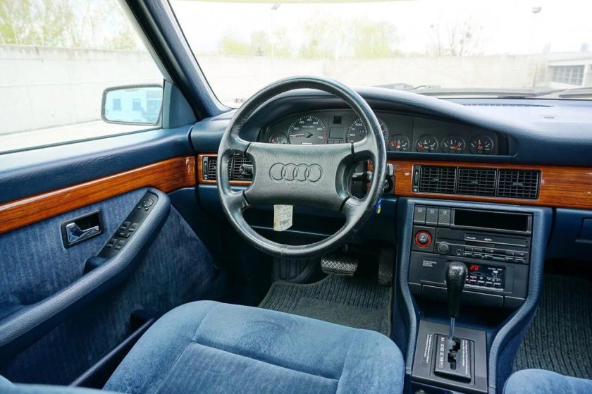 Ауди 200 с3 салон