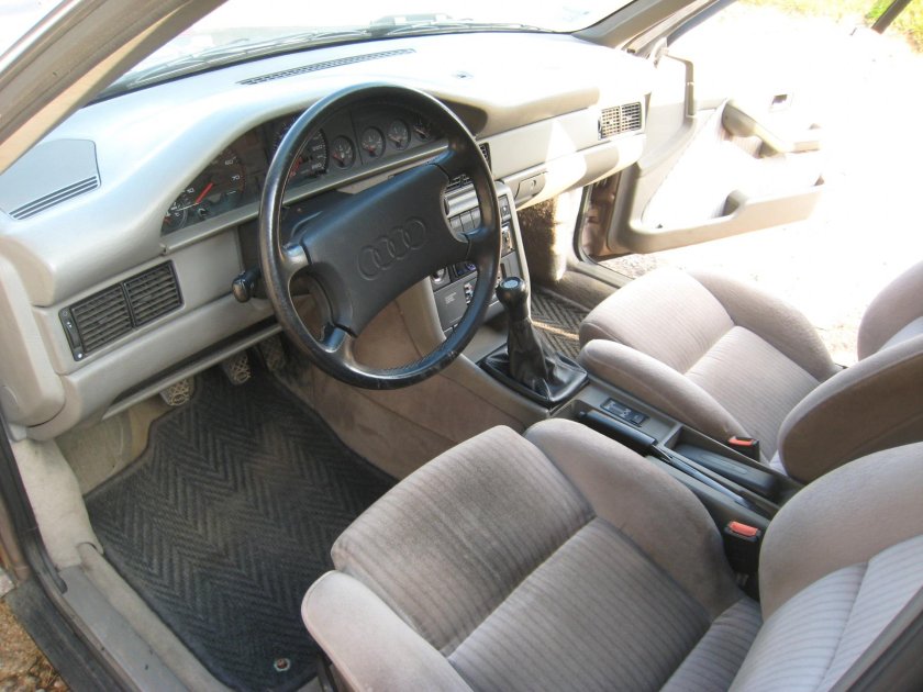 Audi 100 с3 салон