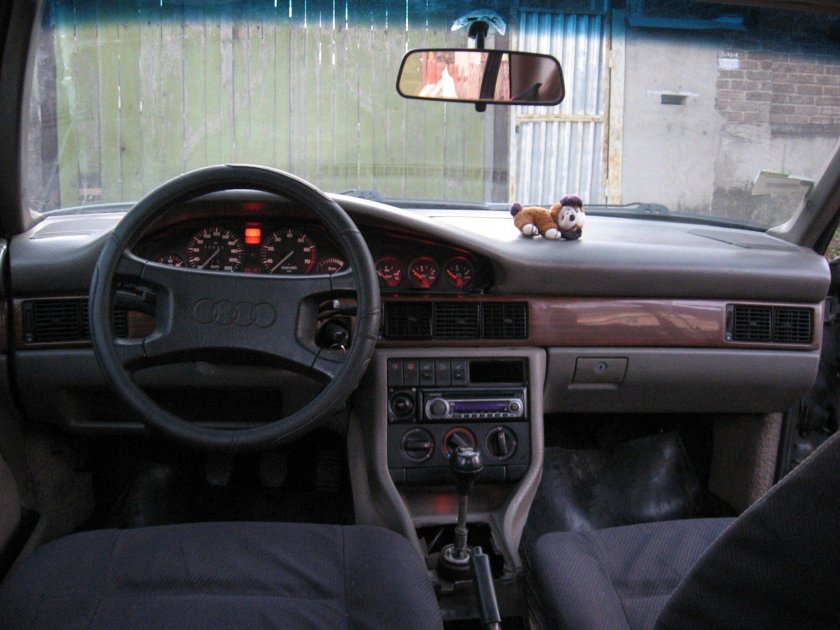 Ауди 100 44 кузов салон