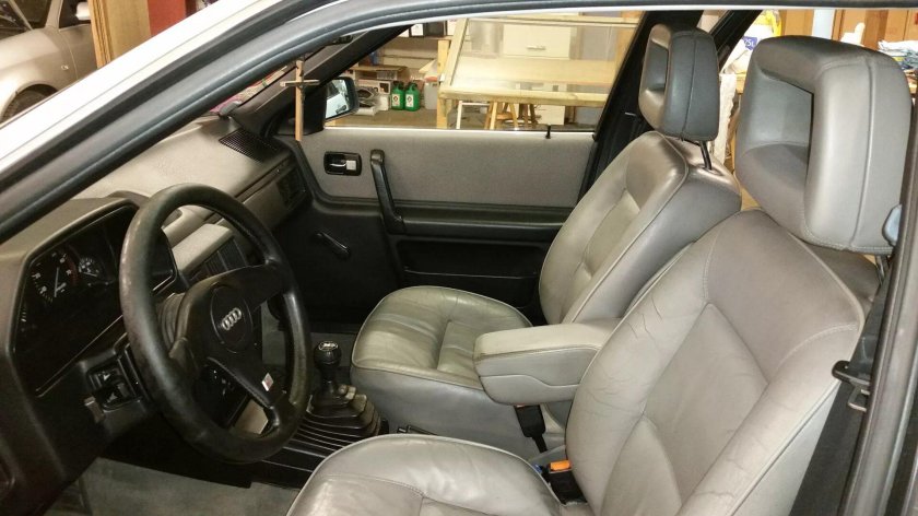 Ауди 100 с3 кожаный салон