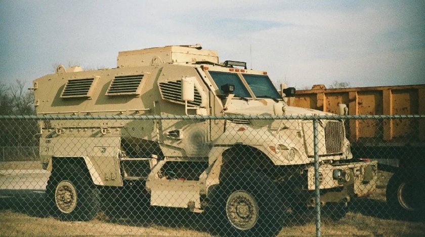 Старая бронированная машина Мирная