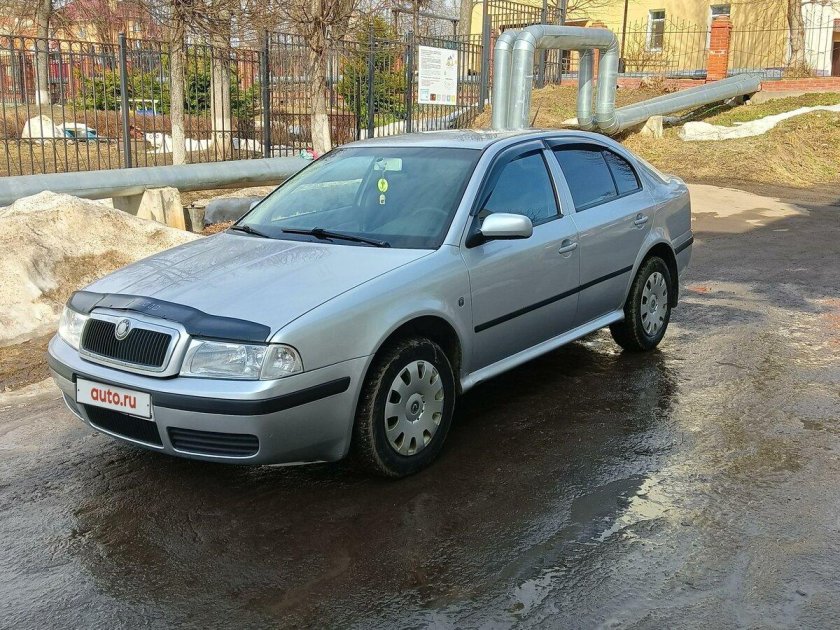 Шкода октавия 2007г серебристая