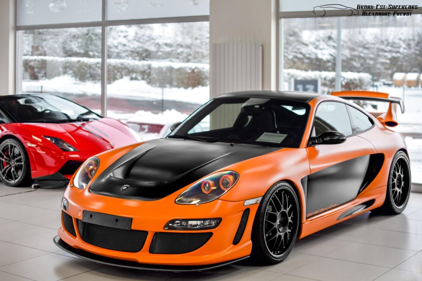 Машина "спорткар"