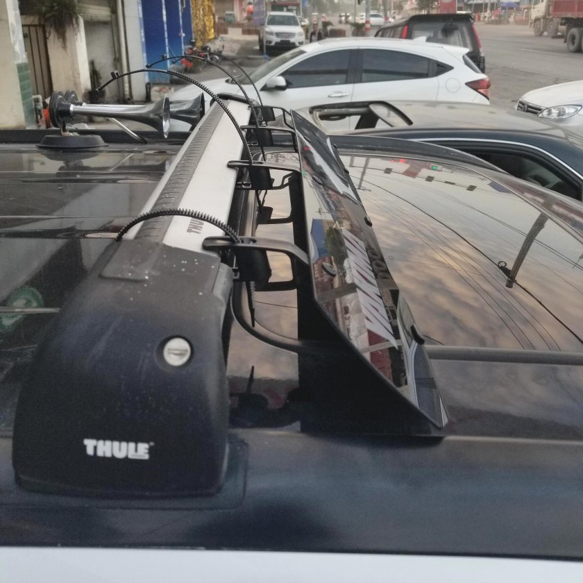 Лексус ИС 250 С багажником на крыше