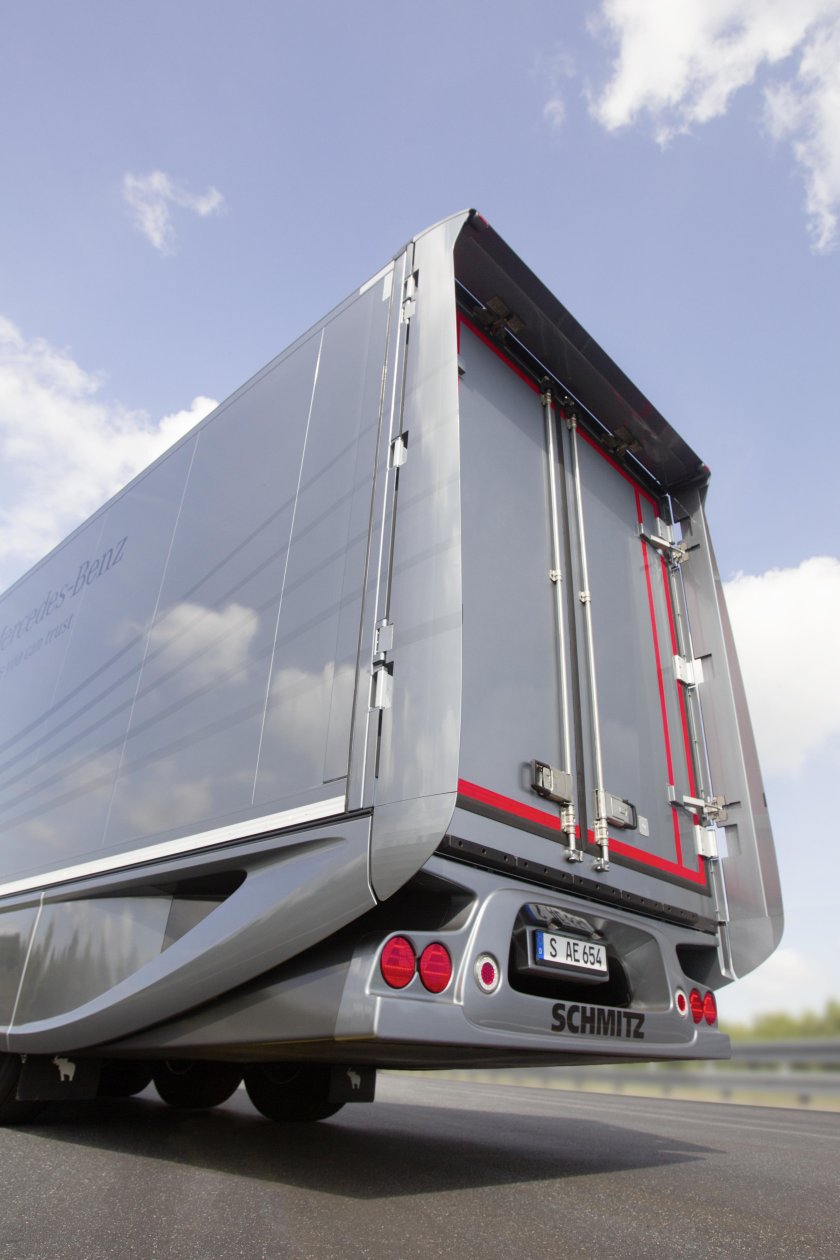 Грузовик с прицепом