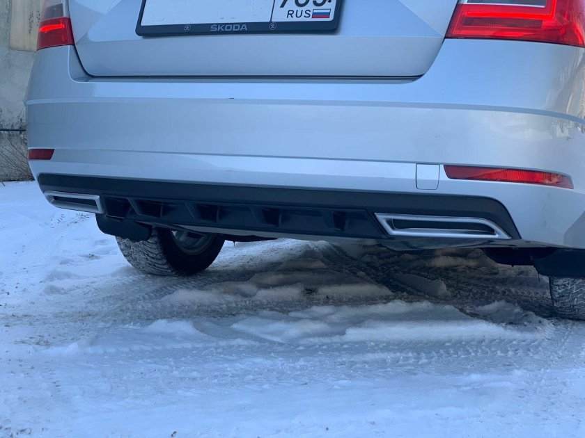 Передний диффузор Шкода Октавия а5