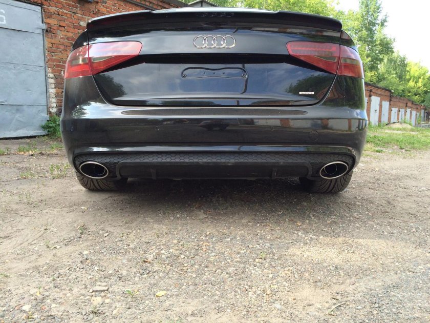Диффузор Audi a4 b8