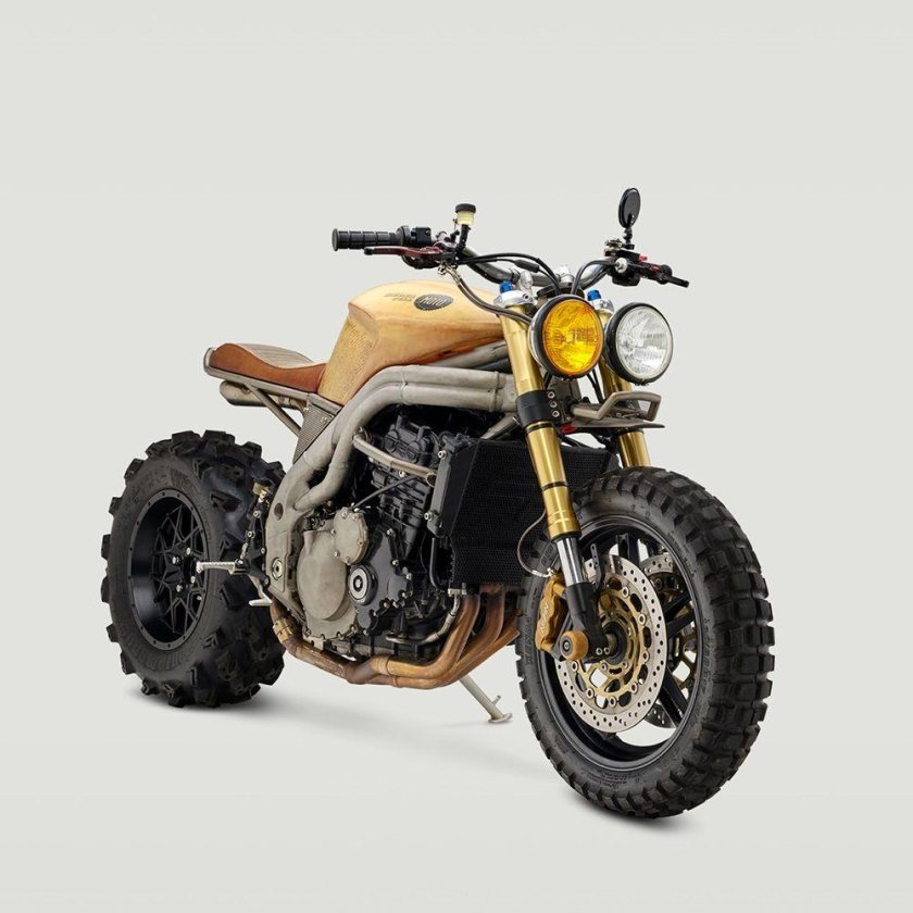 Мото Триумф стритрипл скремблер