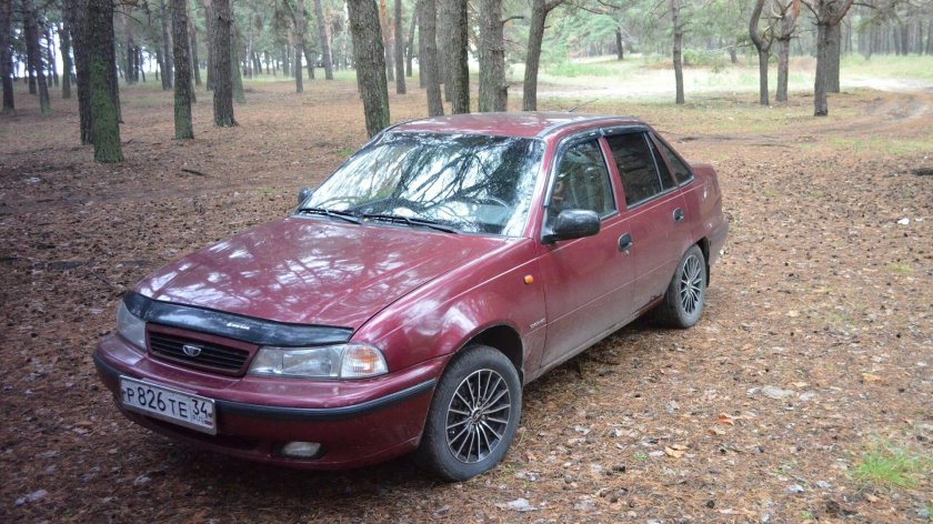 Daewoo Nexia 2007 Вишневая