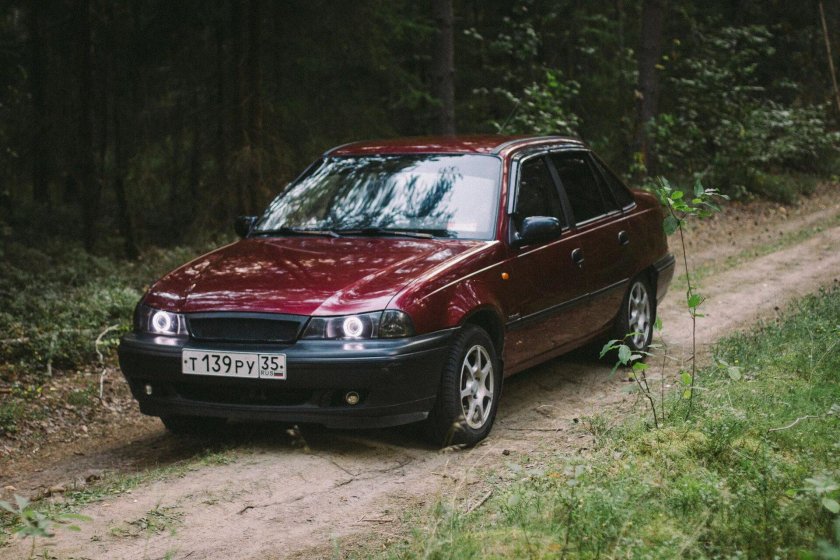 Daewoo Nexia 2011 вишня