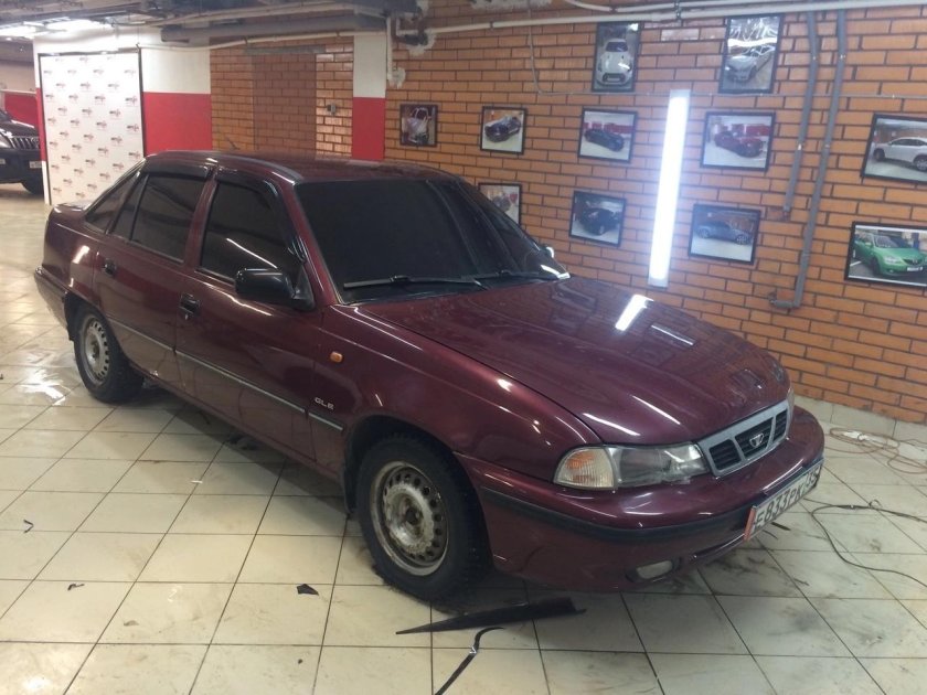 Daewoo Nexia Вишневая