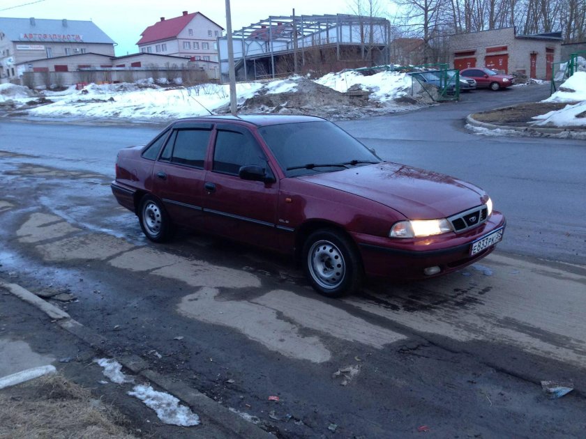 Daewoo Nexia 2011 вишня