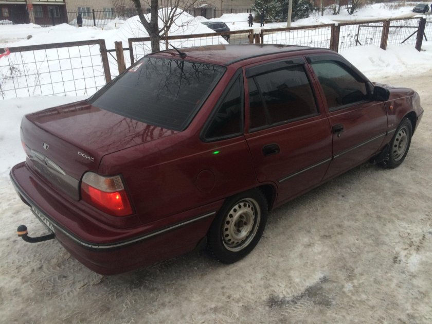 Daewoo Nexia 2007 Вишневая