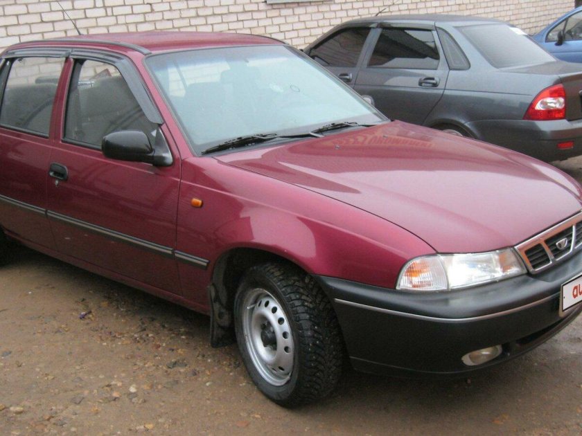 Daewoo Nexia 2007 Вишневая