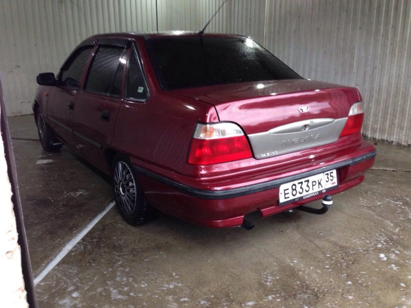 Daewoo Nexia Вишневая