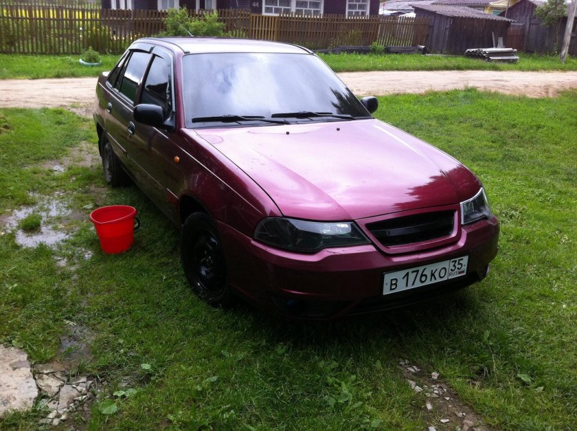 Daewoo Nexia 2007 Вишневая