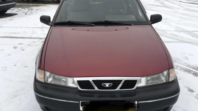 Daewoo Nexia бордовая