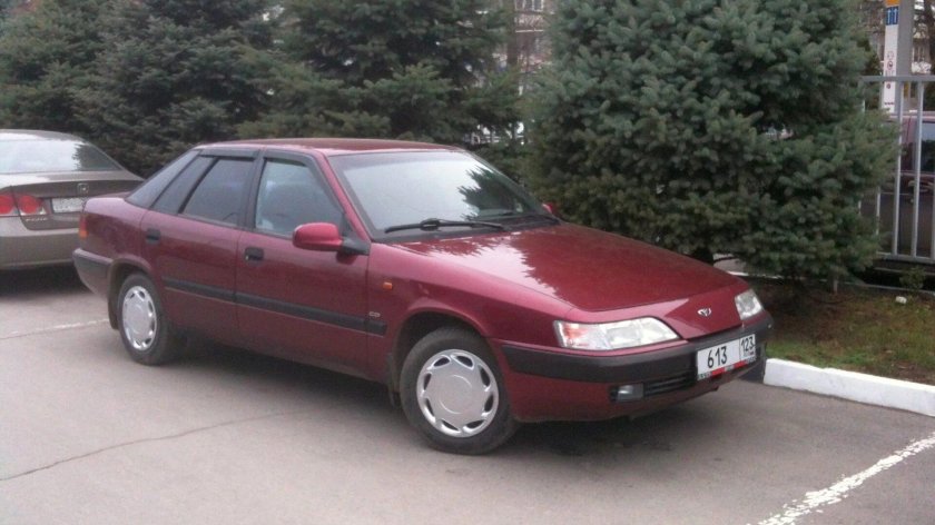 Дэу Эсперо Вишневая