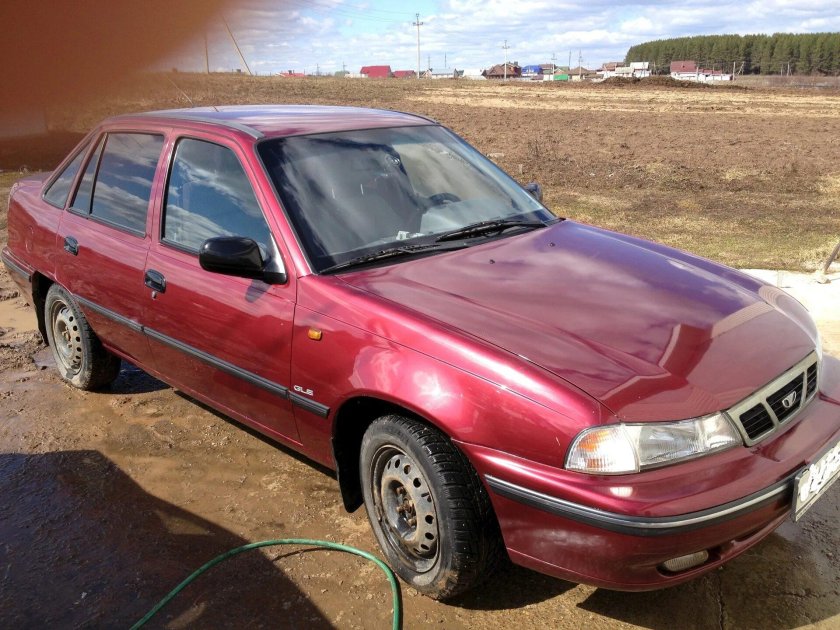 Daewoo Nexia 2007 Вишневая