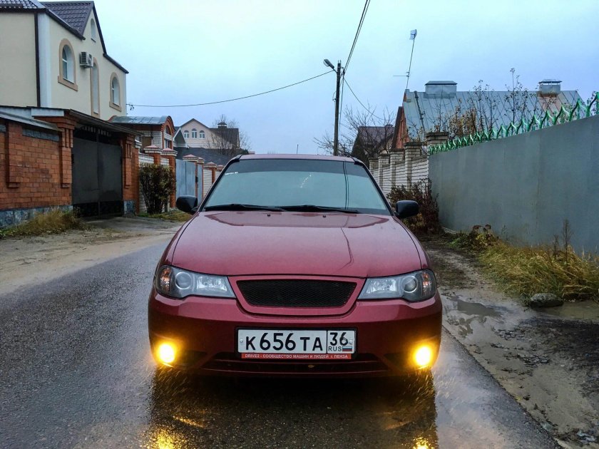Daewoo Nexia Вишневая