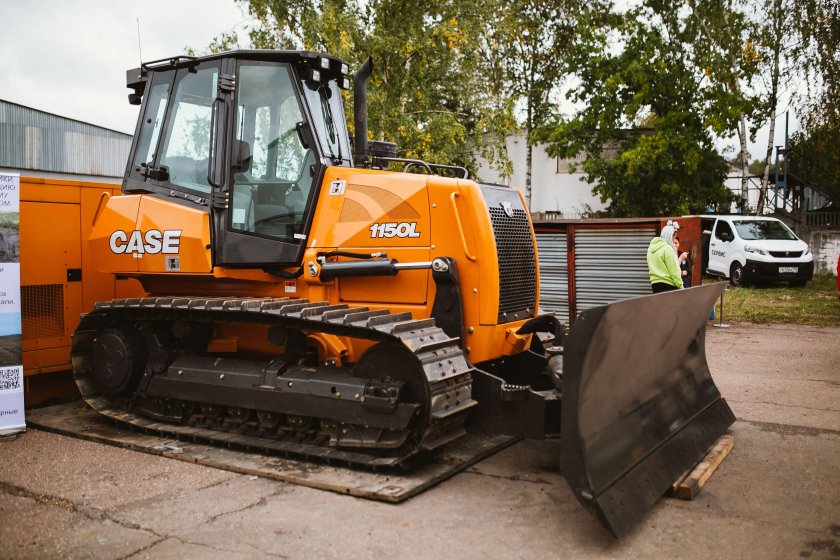 Case 1150l